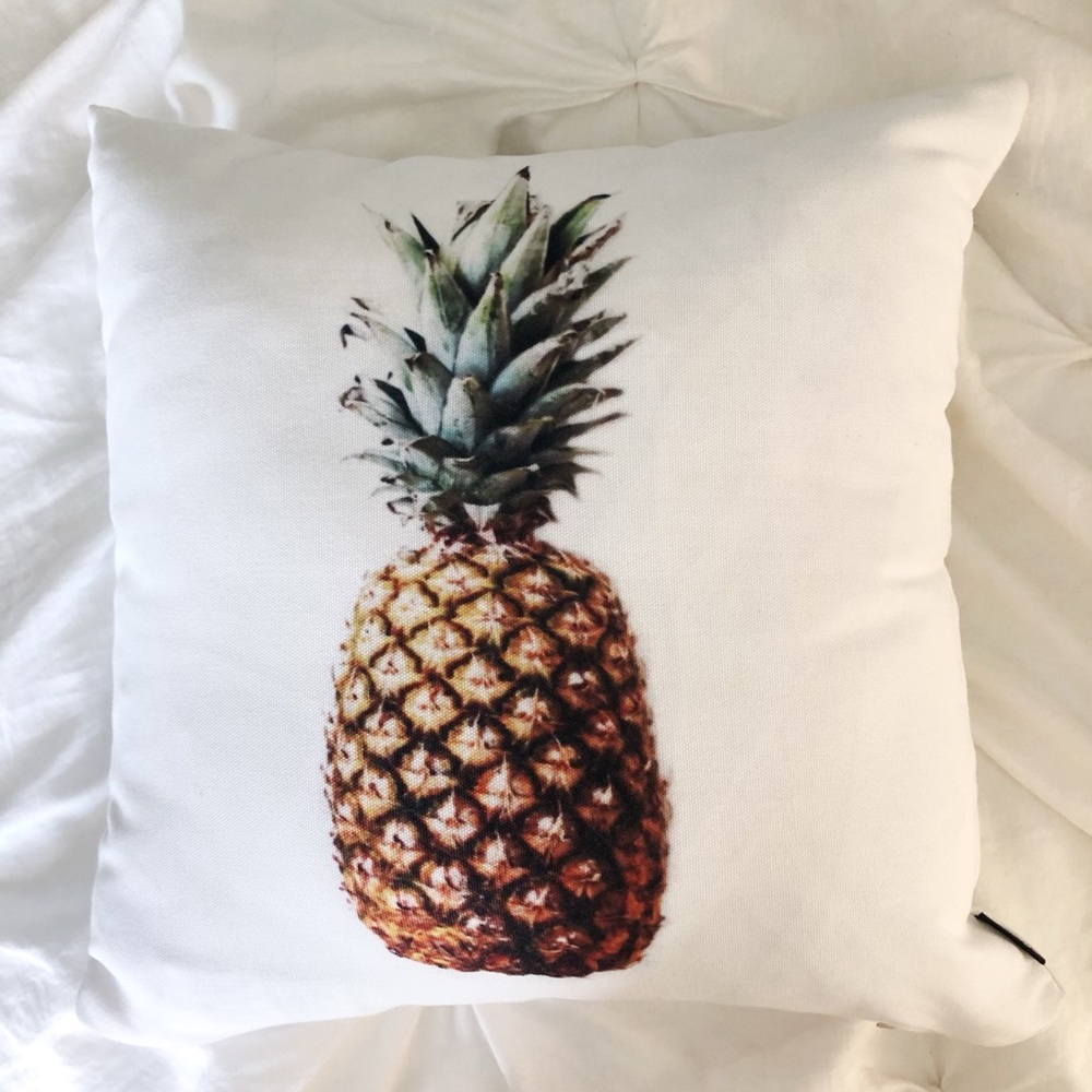 Decorative pillow